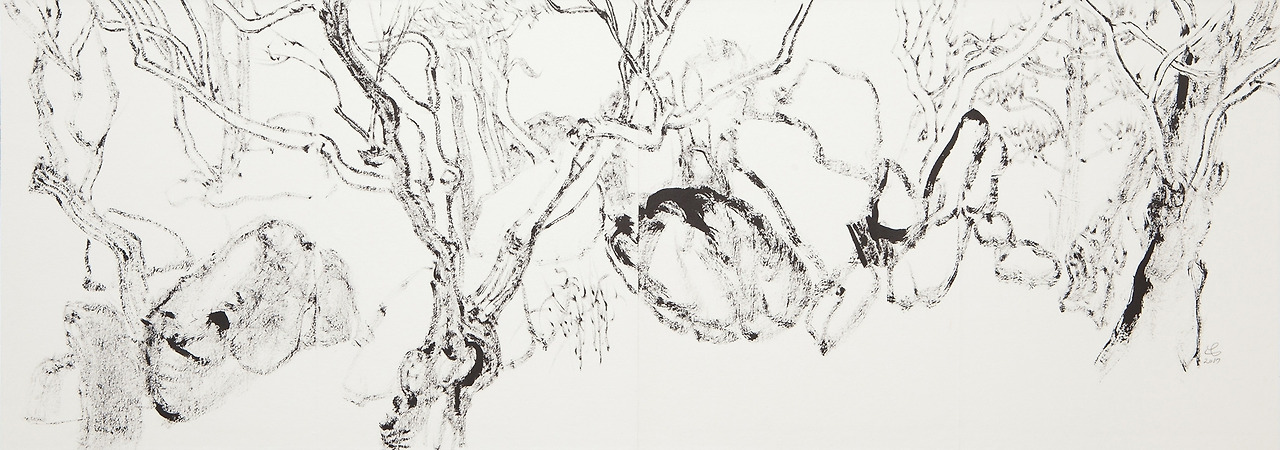 수덕사 대웅전 곁에서.jpg