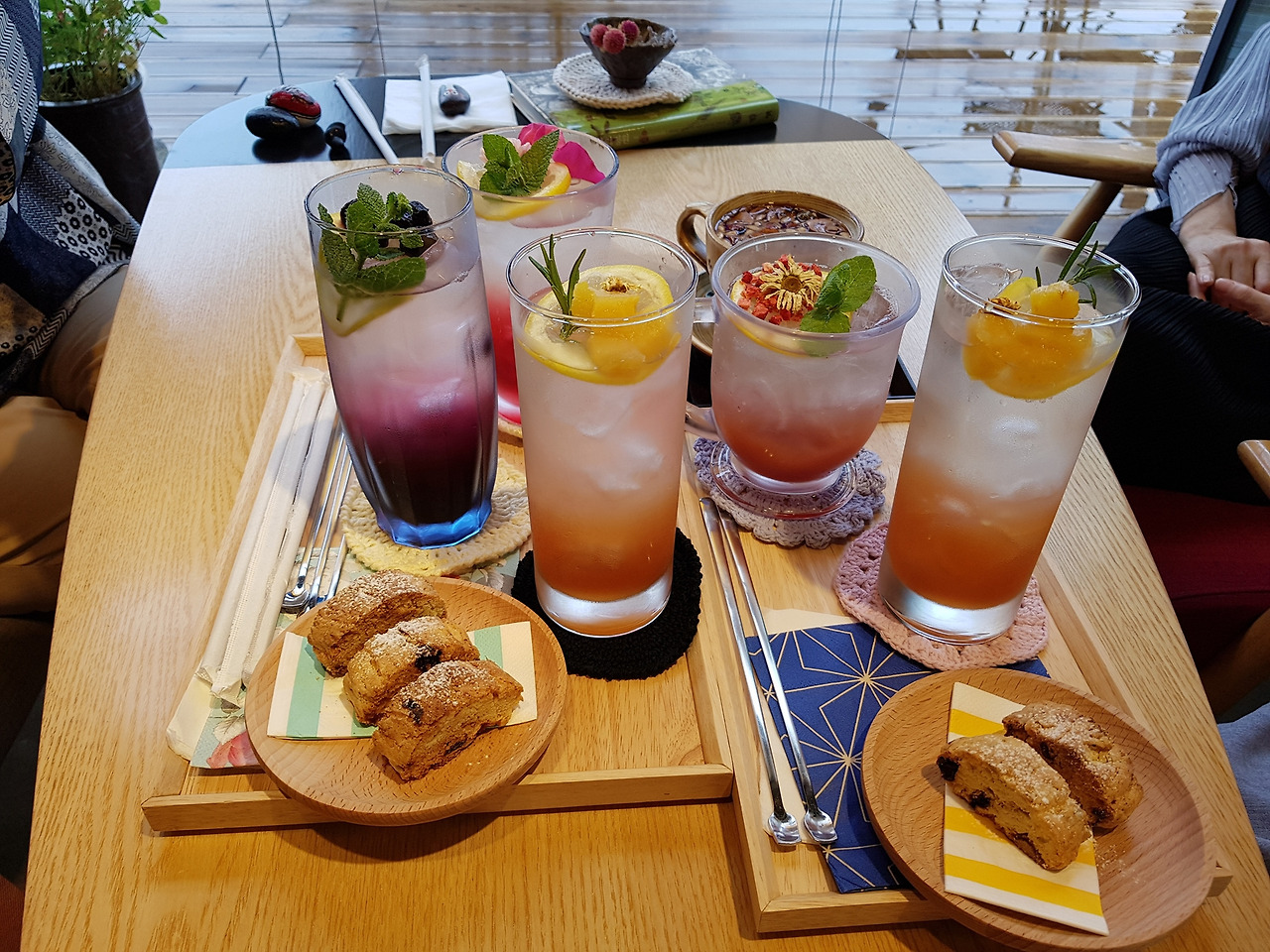 03-식초카페-03 음료 0-3.jpg