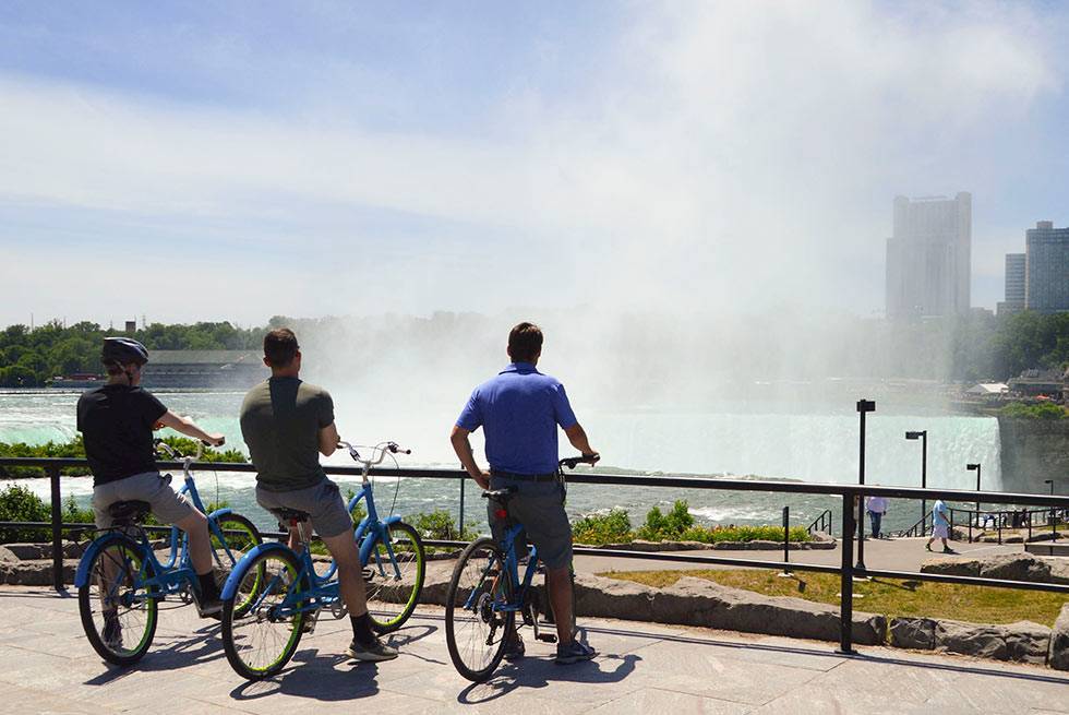 bicycle-route-overlooking-niagara-falls.jpg