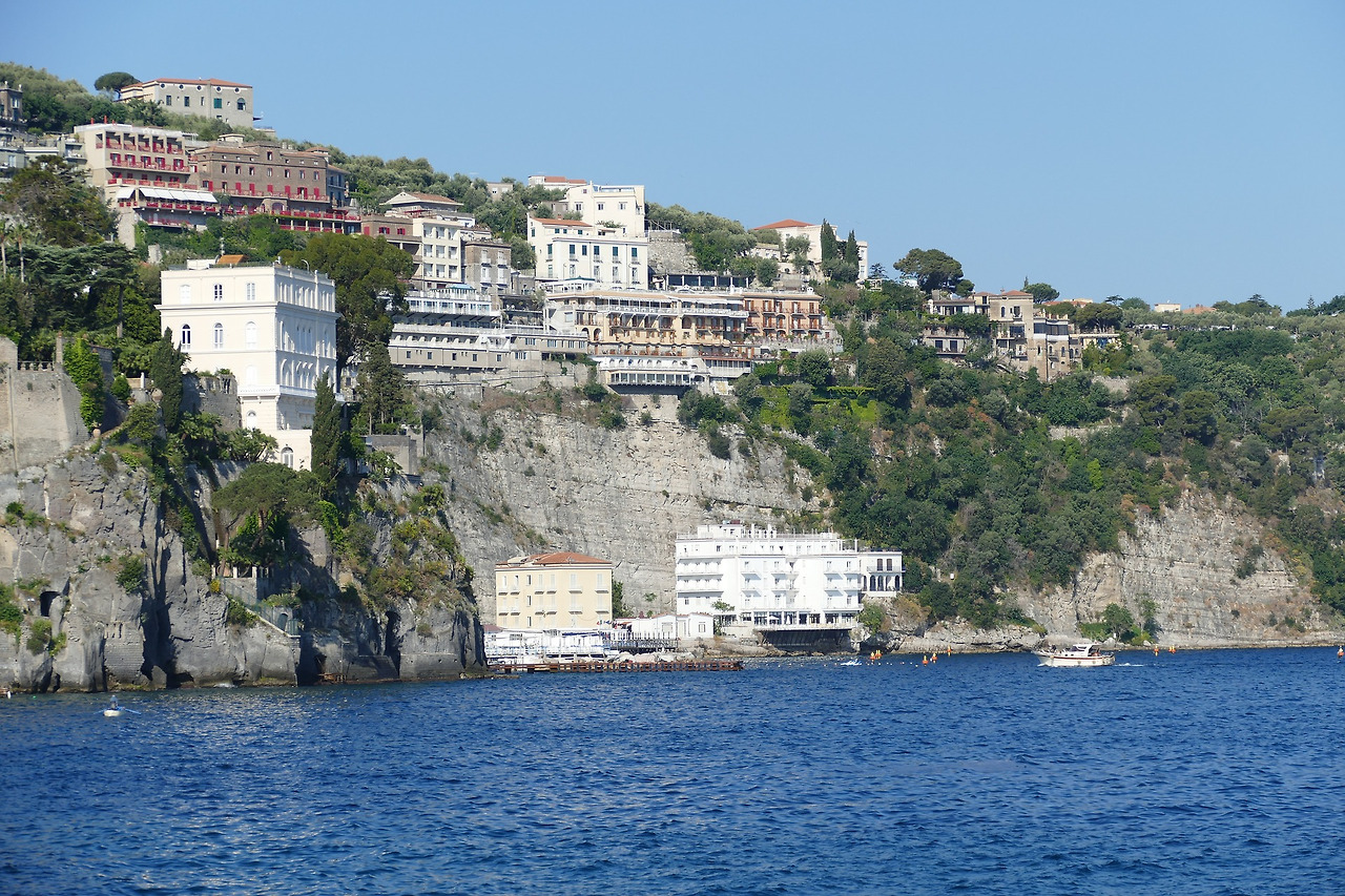sorrento-2579575_1920[2].jpg