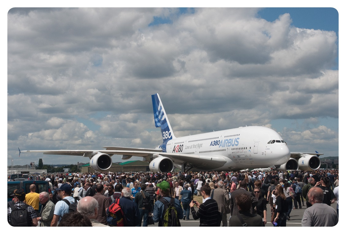 에어버스 A380-800 에어쇼 2011년.jpg