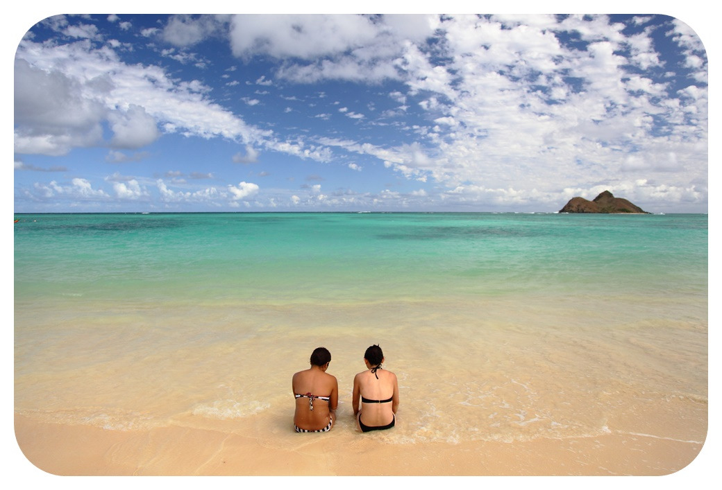 하와이-오아후섬-라니카이-해변-Lanikai-Beach-oahu-hawaii-women.jpg