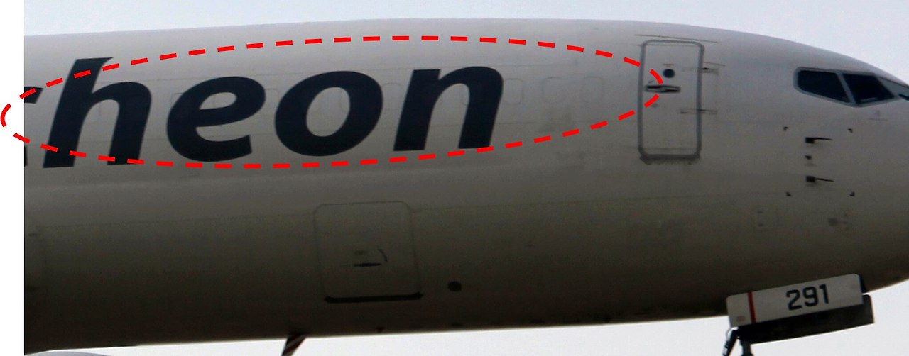 에어인천 B737-400SF 창문 (1).jpg