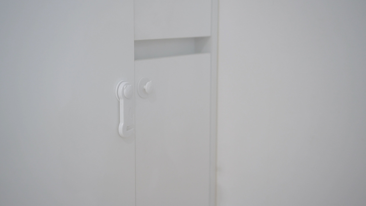 vlog 43- 다이소 생활편리템.00_06_38_19.Still084.jpg