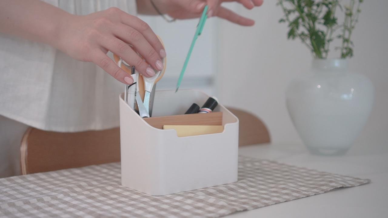 재활용 살림.00_05_09_06.Still059.jpg