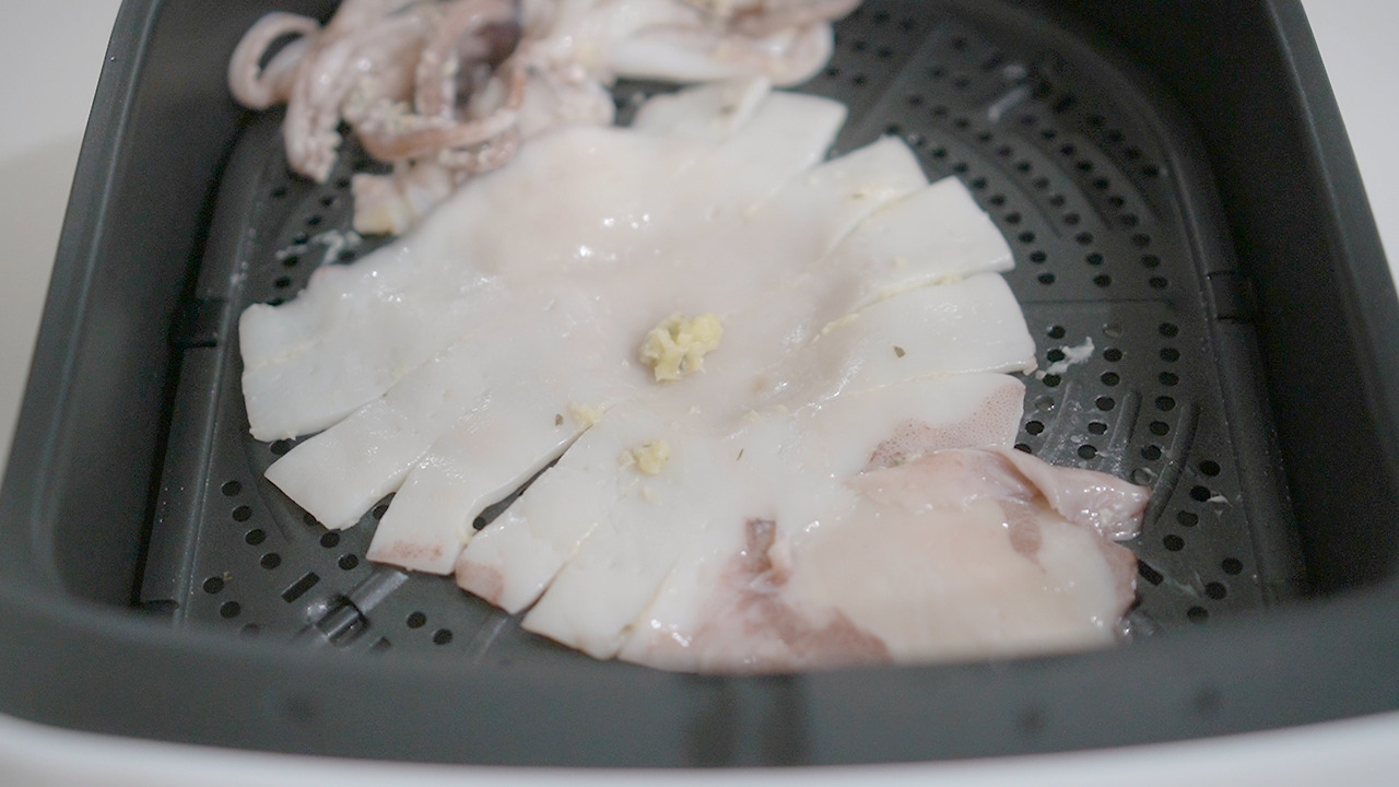 Vlog 40-Air Fryer.00_10_03_00.Still125.jpg