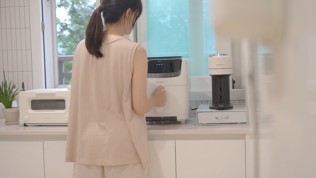 Vlog 40-Air Fryer.00_06_51_22.Still083.jpg