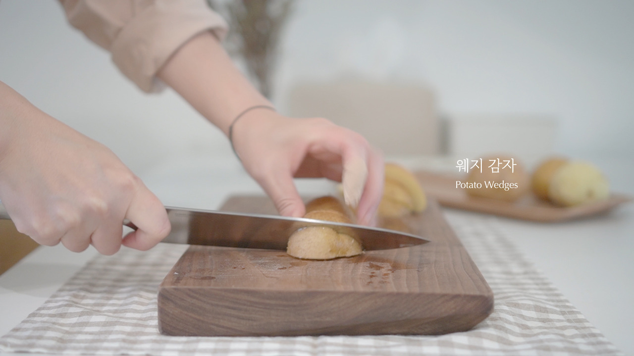 Vlog 40-Air Fryer.00_03_17_04.Still046.jpg