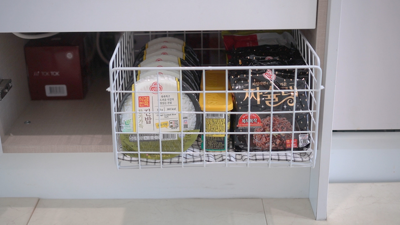 바나나 후크 .00_03_47_08.Still050.jpg