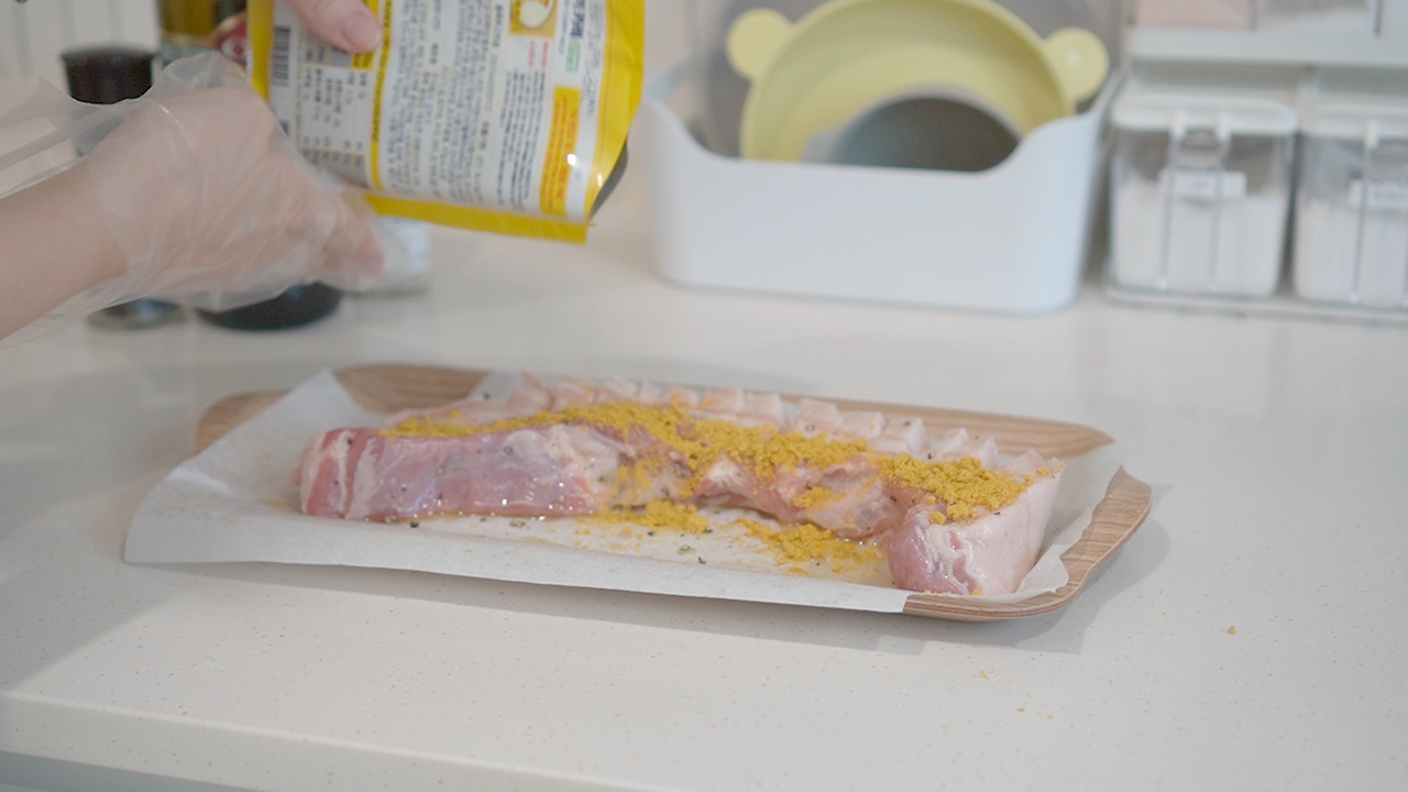 Vlog 40-Air Fryer.00_05_58_16.Still072.jpg