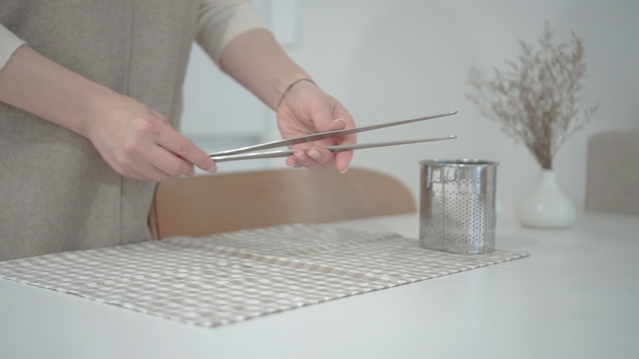 다이소 친환경.00_06_26_08.Still103.jpg