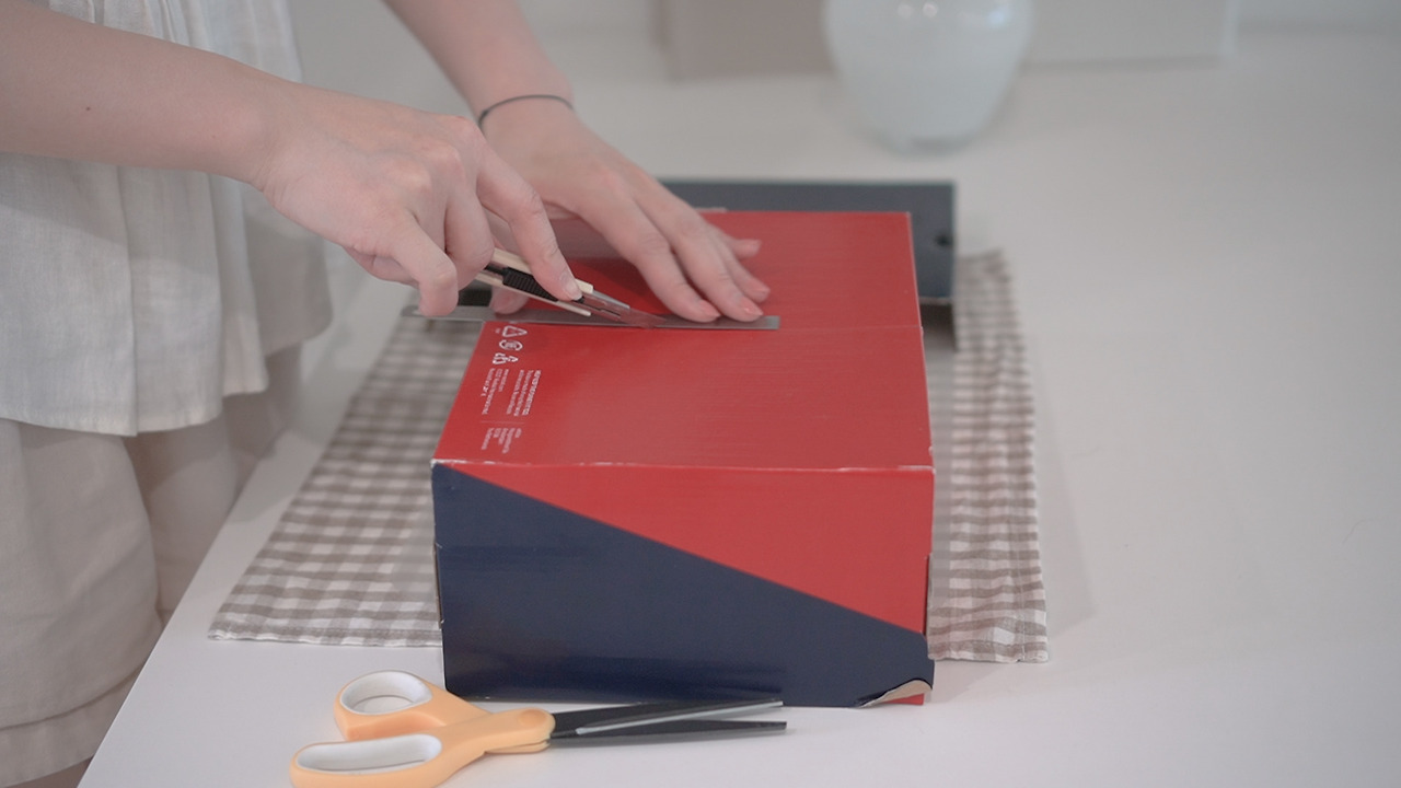 재활용 살림.00_07_07_15.Still091.jpg