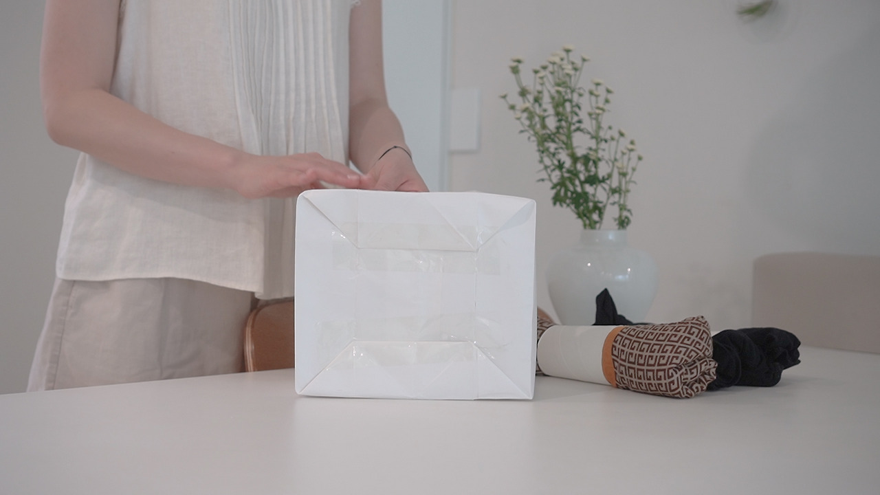 재활용 살림.00_03_31_06.Still035.jpg