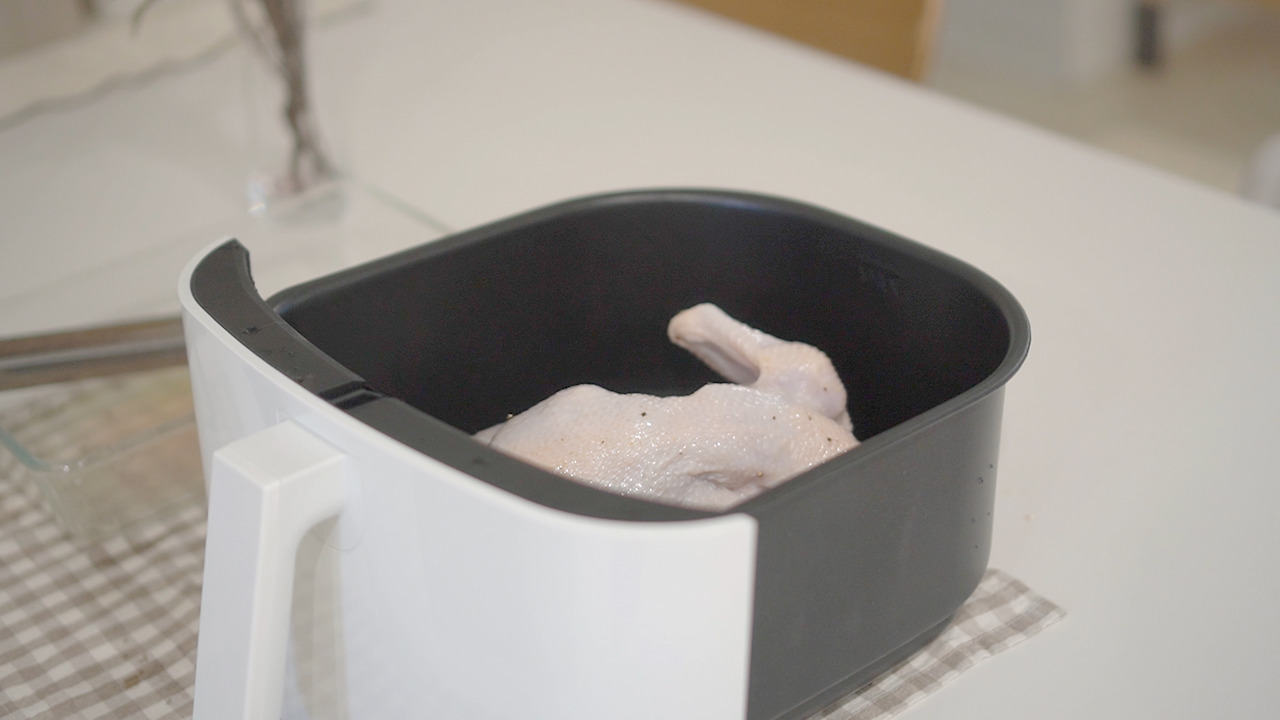 Vlog 40-Air Fryer.00_02_40_00.Still034.jpg