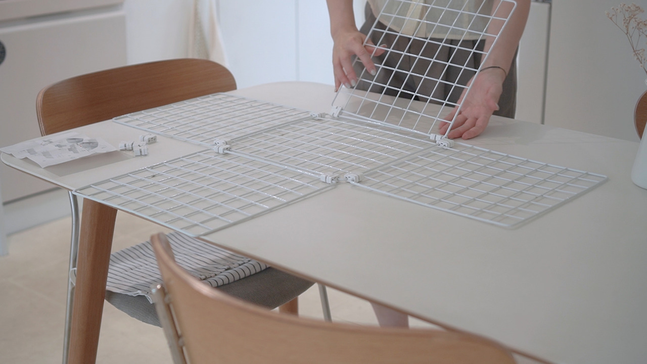 바나나 후크 .00_01_37_05.Still017.jpg