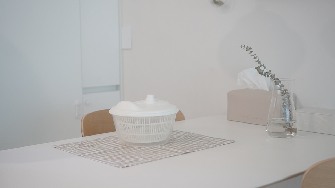 Vlog 37-IKEA Kitchen.00_03_00_29.Still037.jpg