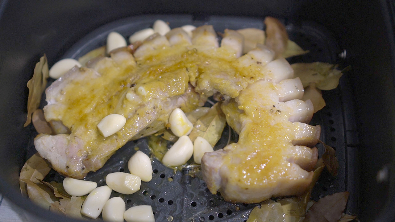 Vlog 40-Air Fryer.00_08_02_12.Still100.jpg