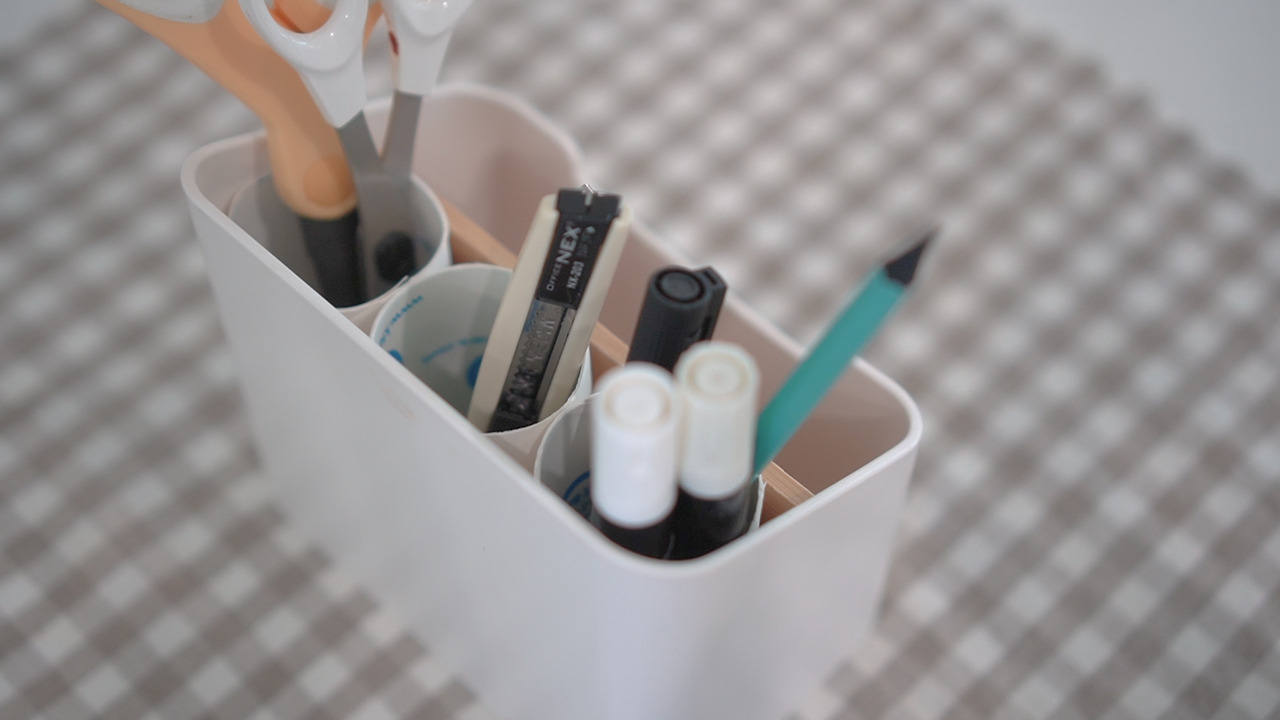 재활용 살림.00_05_19_10.Still061.jpg