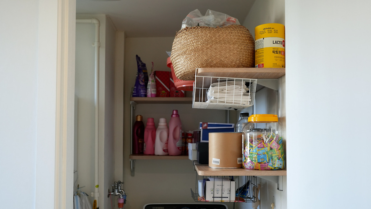 다용도실 정리.00_01_29_03.Still008.jpg