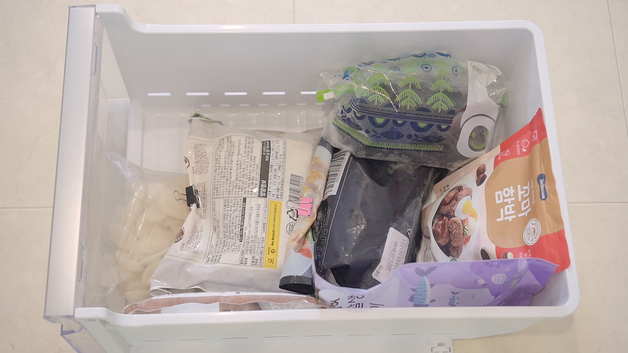 Vlog 31 Daiso 02.00_09_43_19.Still124.jpg