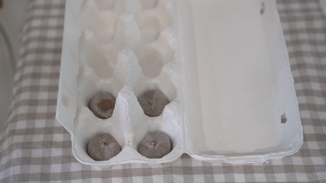 재활용 살림.00_09_04_07.Still124.jpg