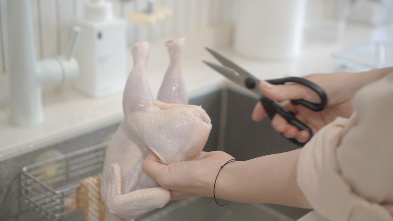 Vlog 40-Air Fryer.00_02_13_00.Still029.jpg