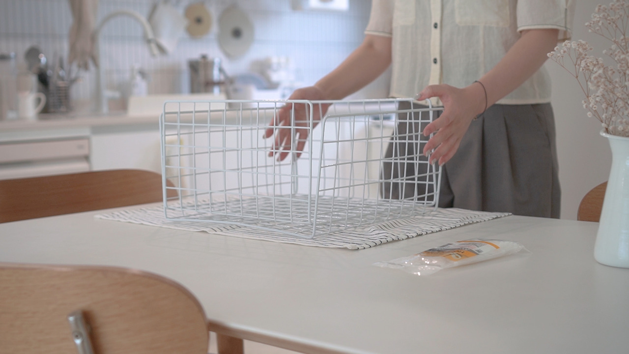 바나나 후크 .00_02_54_25.Still036.jpg