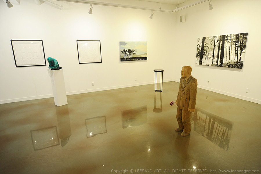 사진3 - 이상아트에서 열리는 Aquamarine Youth展  아쿠아마린 젊음展 전시전경_www.leesangart.com.jpg