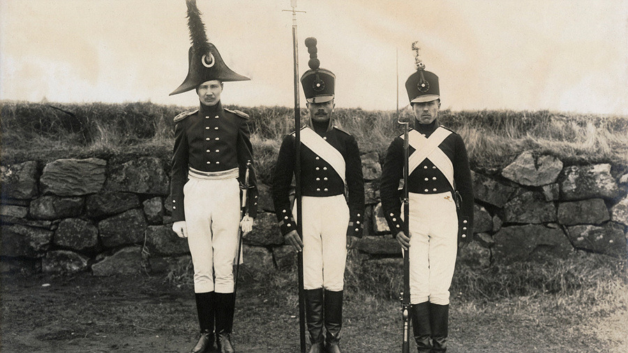 1908년 촬영된 러시아 군인.jpg