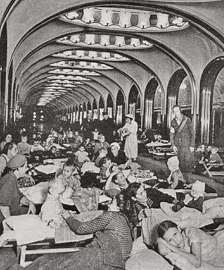 방공호로 쓰였던 마야콥스카야 역_wartraveller.com_.jpg