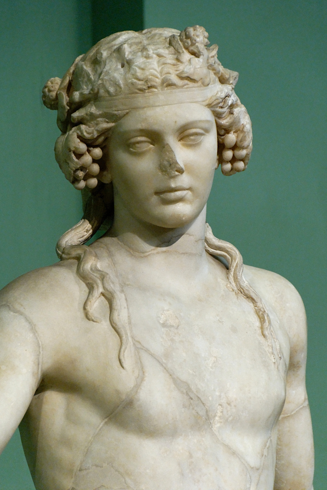Dionysos_Horti_Liciniani_Musei_Capitolini_MC1132_n2.jpg