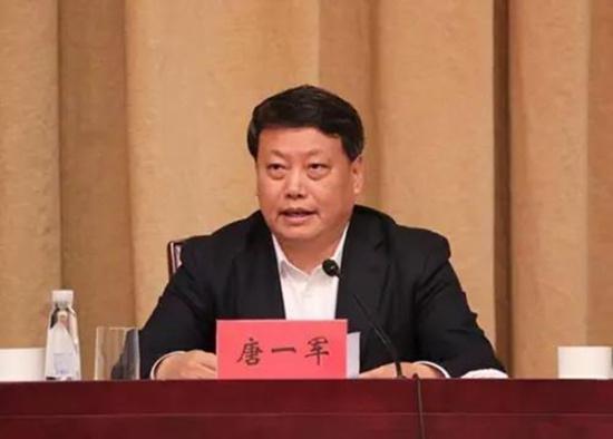 唐一军01.jpg