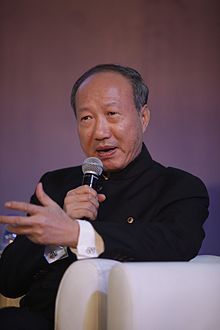 CHEN_Feng,_Chairman_of_the_Board,_HNA_GROUP_(14025196452).jpg
