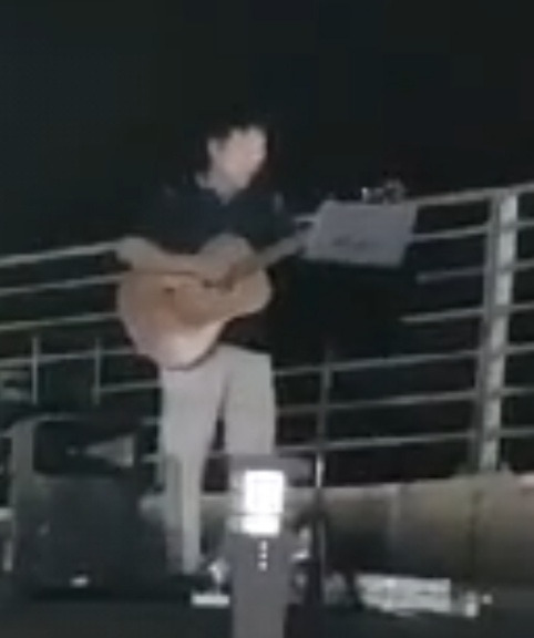 Screenshot_20211230-191625_Video Player.jpg