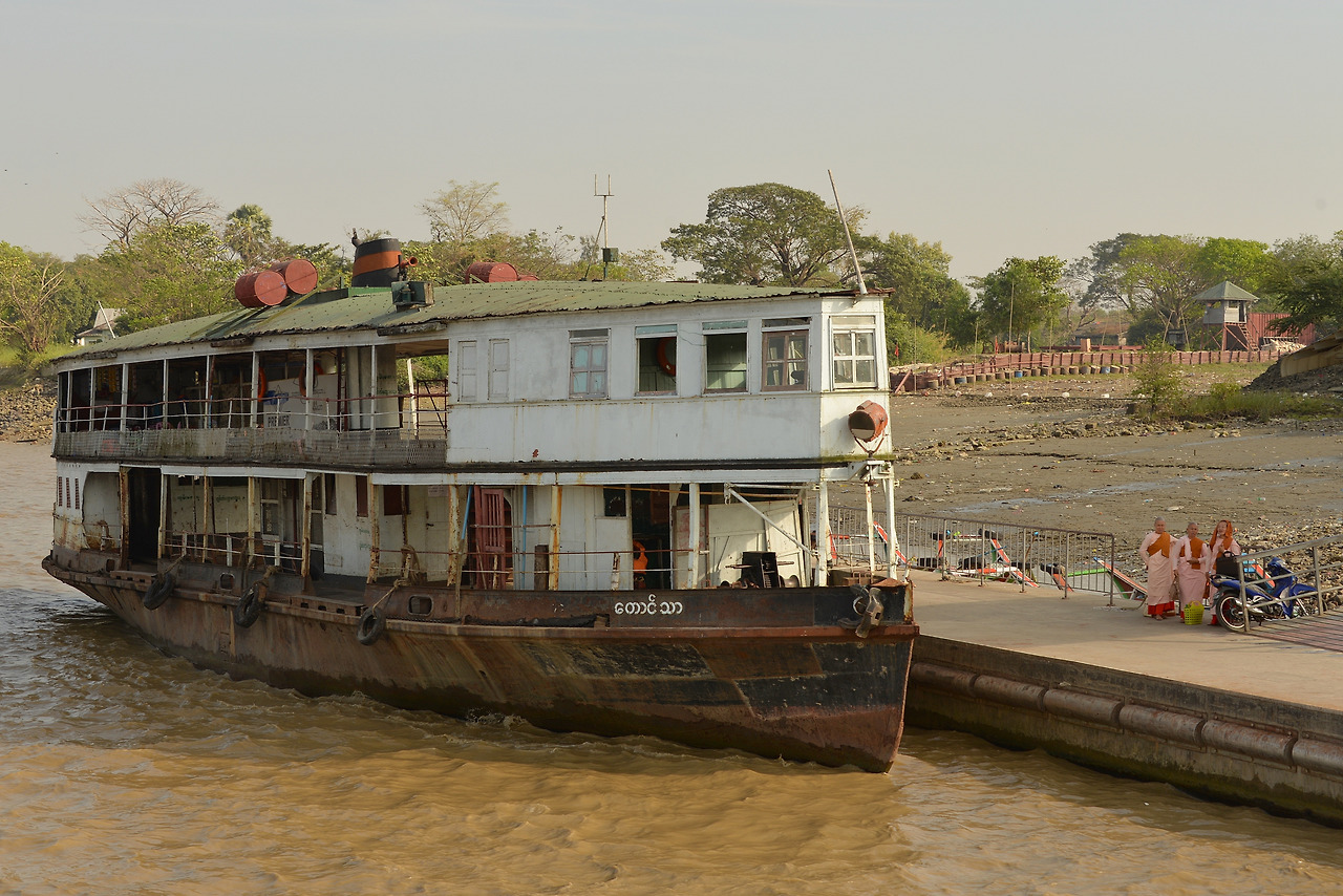 양곤_Dala 마을3.jpg