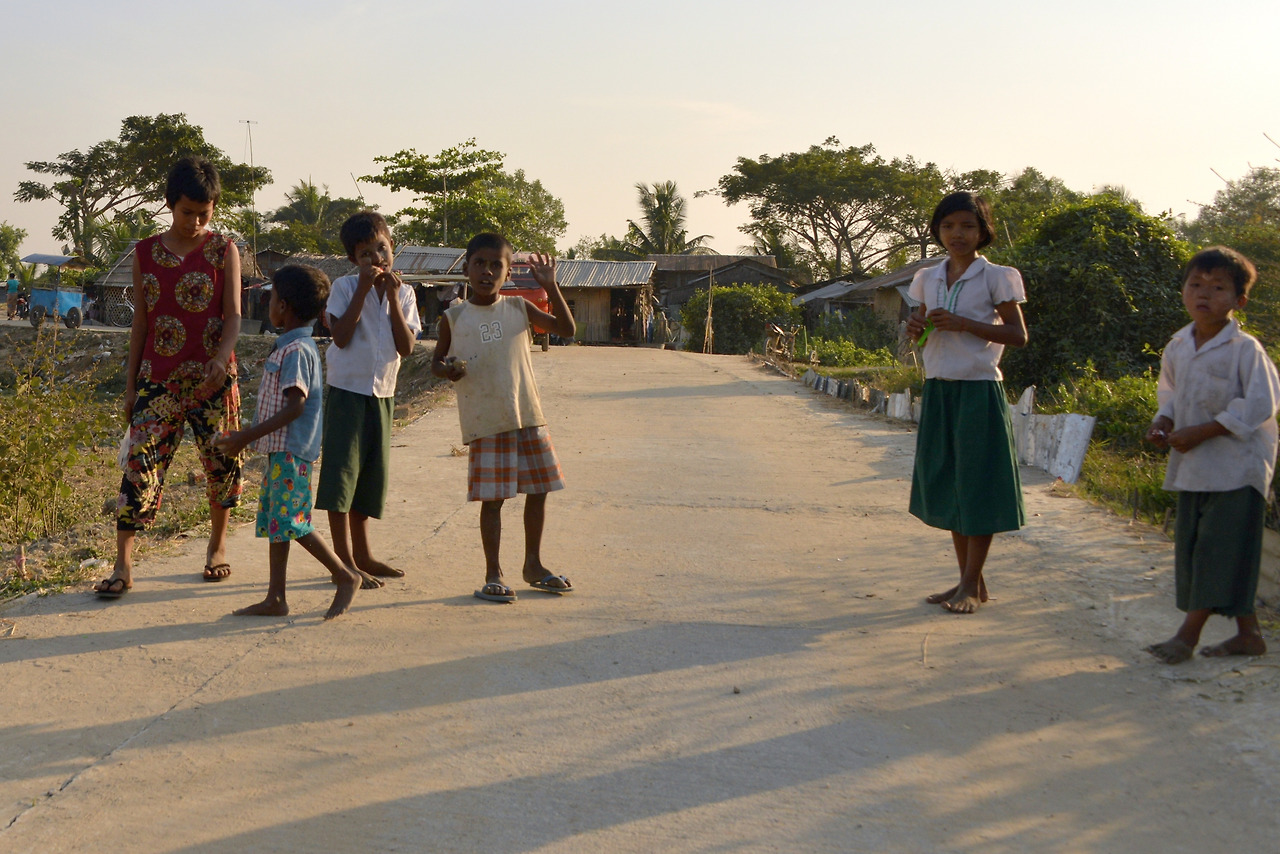 양곤_Dala 마을22.jpg