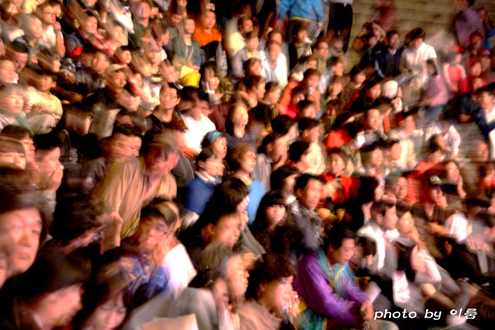 낯익음과 낯섦 사이.jpg