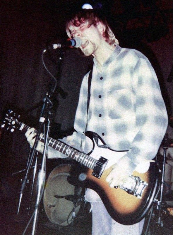 10-fashion-trends-kurt-cobain-07.jpg