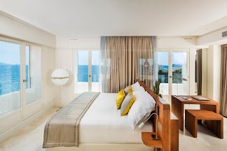 Suite Ricciotti lit de  côté.jpg