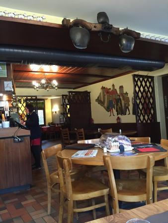 cafe-de-l-eveche (1).jpg