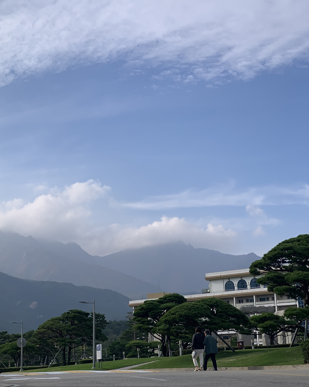 16. 숙소 야외.jpg