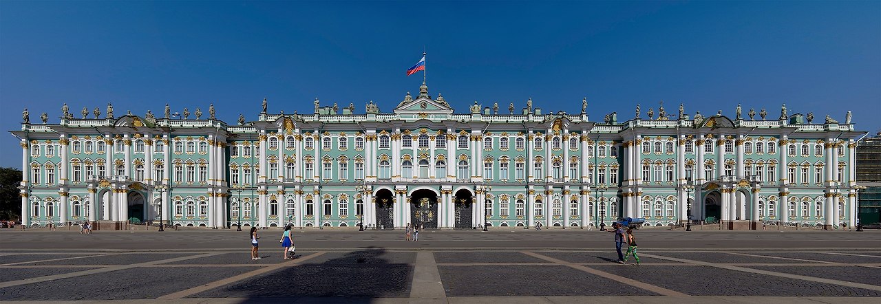 2880px-Winter_Palace_Panorama_2.jpg