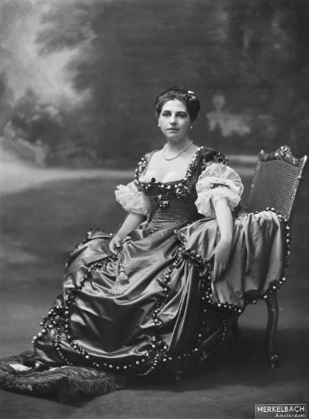 799px-Mata_Hari,_by_Jacob_Merkelbach.jpg