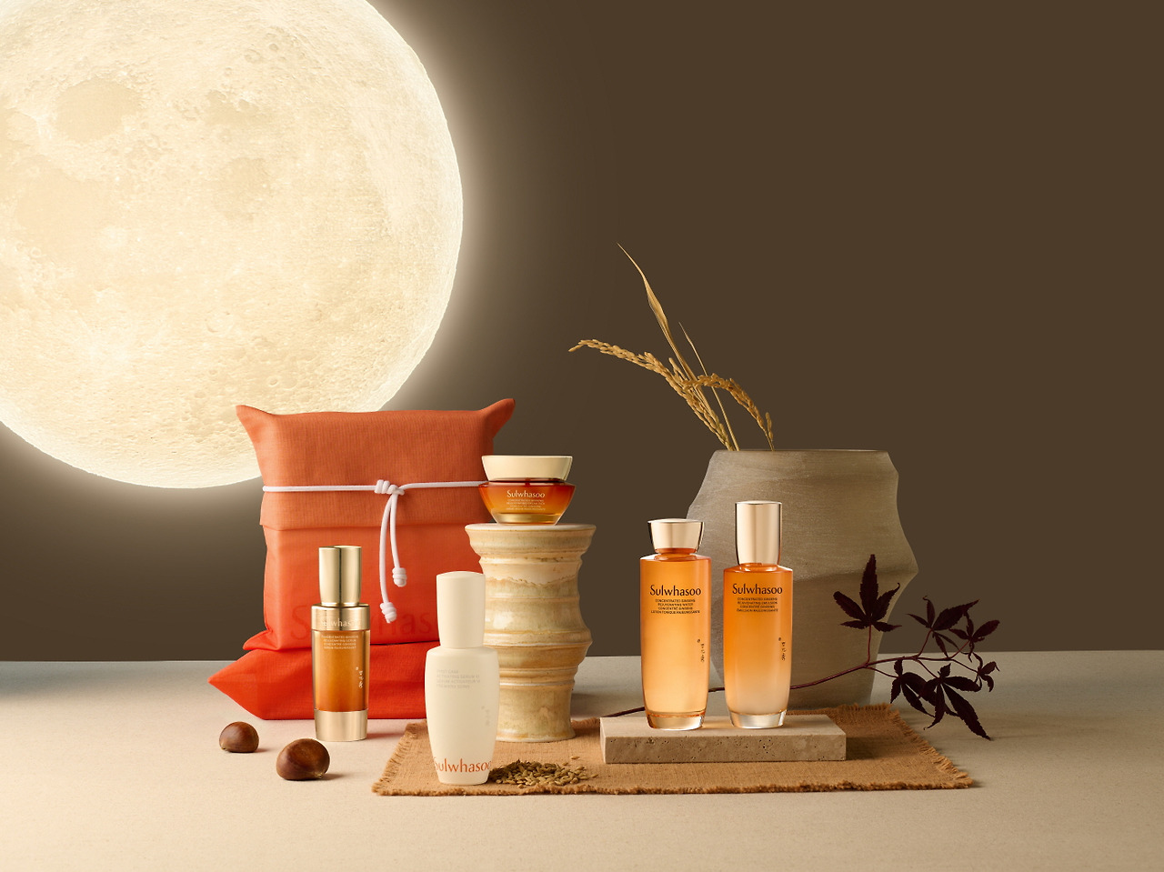 [크기변환]111174283, 111174668, 111174669, 111174675, 111174687_[추석] 윤조에센스, 자음생수, 자음생유액, 자음생크림 리치_02_Mood.jpg