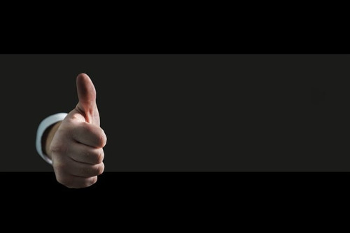 thumbs-up-5564902_640 (1).jpg
