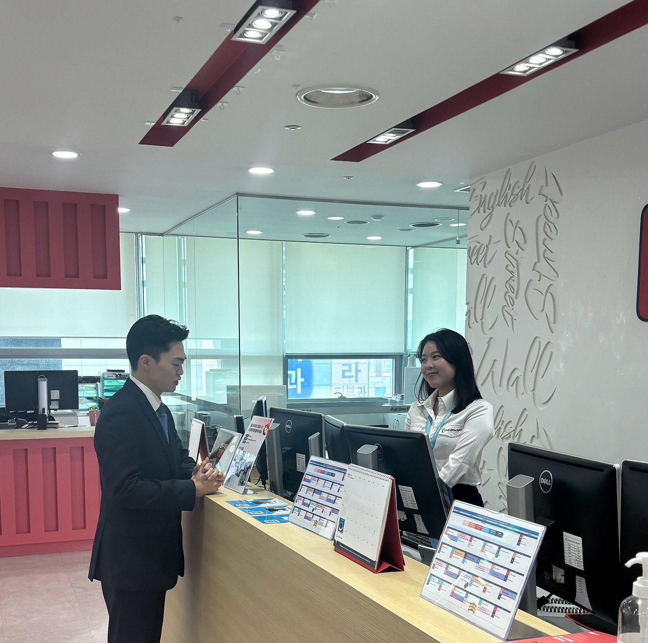 수강후기_윤재환님 3-4. 튜터와 대화 상반신.jpg