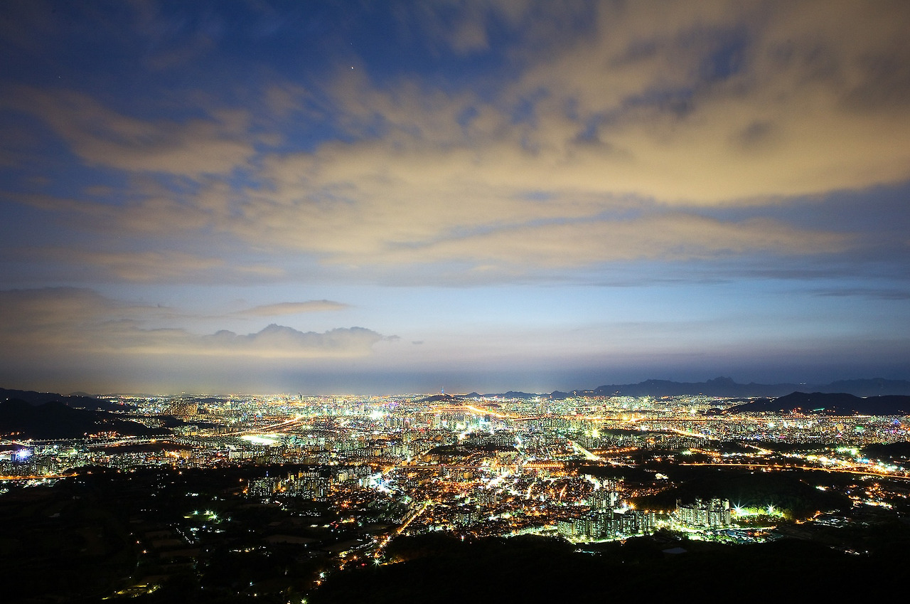 seoul-1222893_1920.jpg