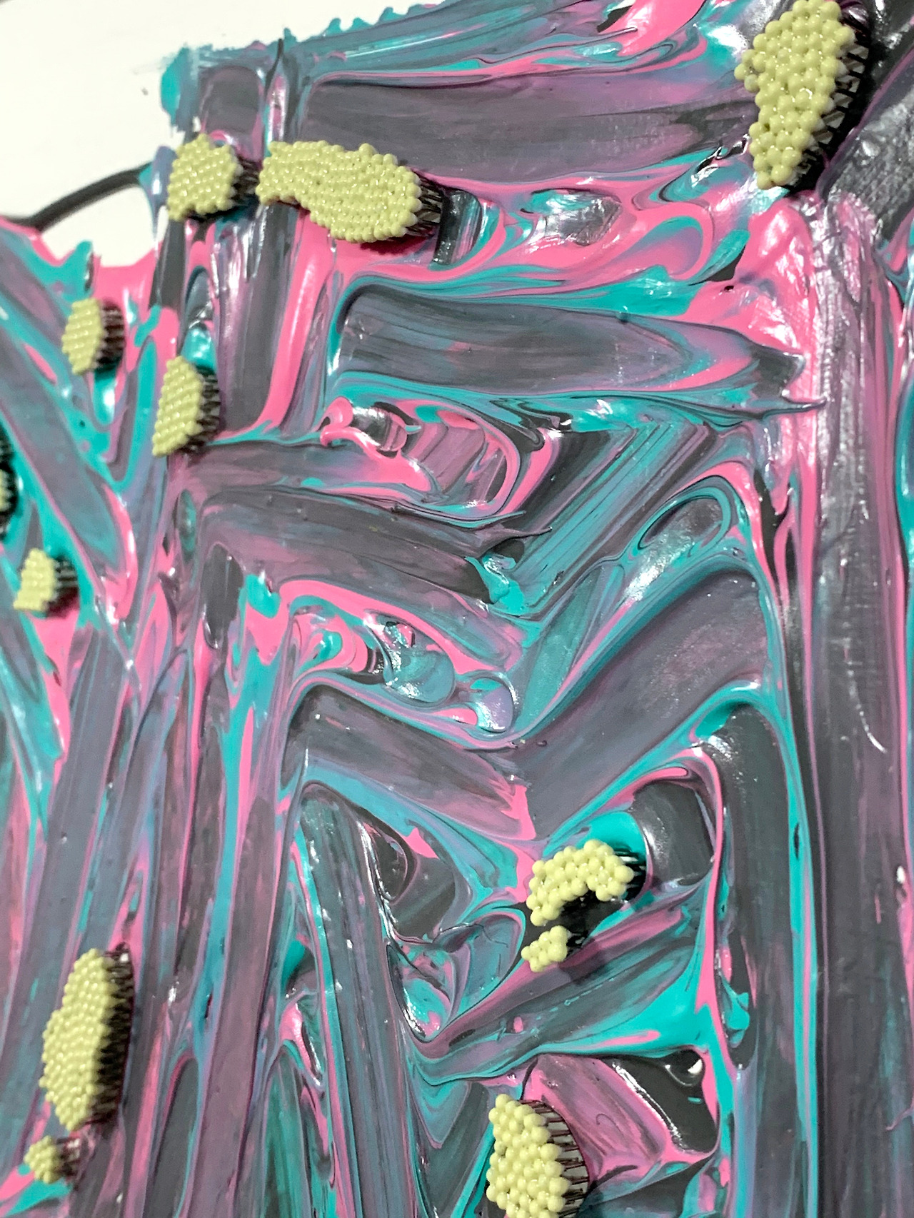 해소12, 330x450x50mm, acrylic paint, pin, 2019, 60만원-2.jpg