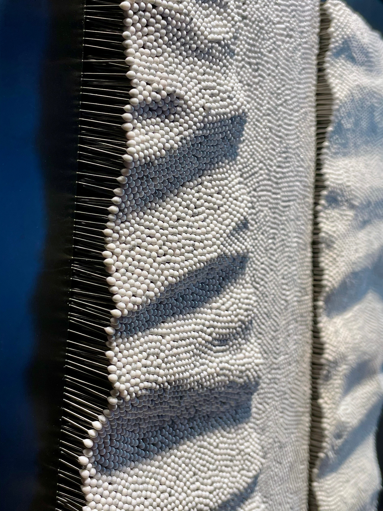 지용, Hope12000, 290x410x50mm, pin on canvas, 2021, 70만원-2.jpg