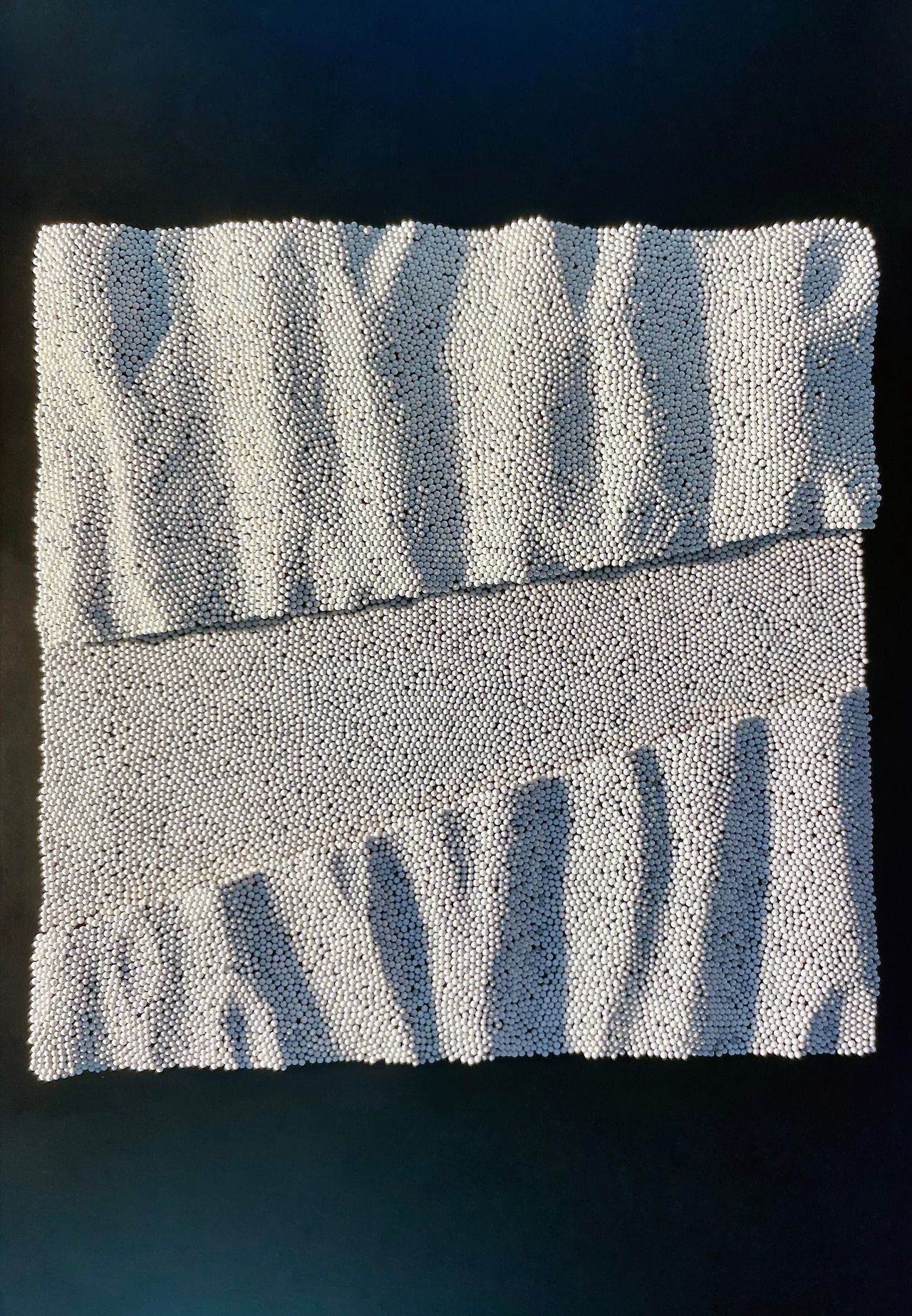 지용, Hope12000, 290x410x50mm, pin on canvas, 2021, 70만원.jpg